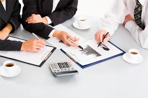 Can a Business Consultant Help A Small Business? | Sensible Services ABC in Hammond, LA. Image of business owners and consultants meeting together. Concept image of business consulting.
